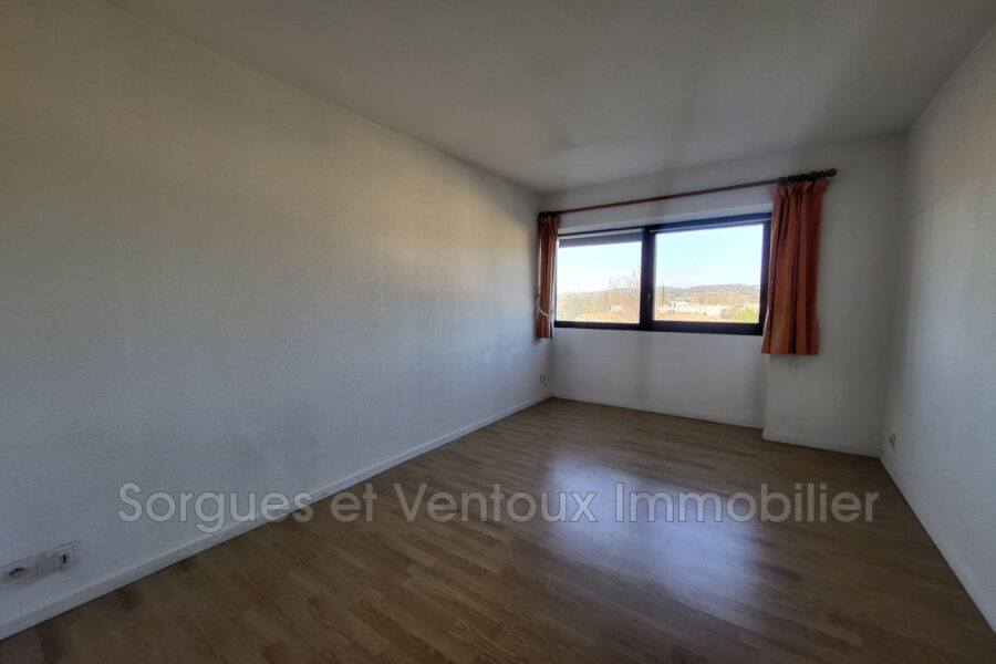Appartement à vendre à L&rsquo;Isle-sur-la-Sorgue — Vue sur la ville — photo 2