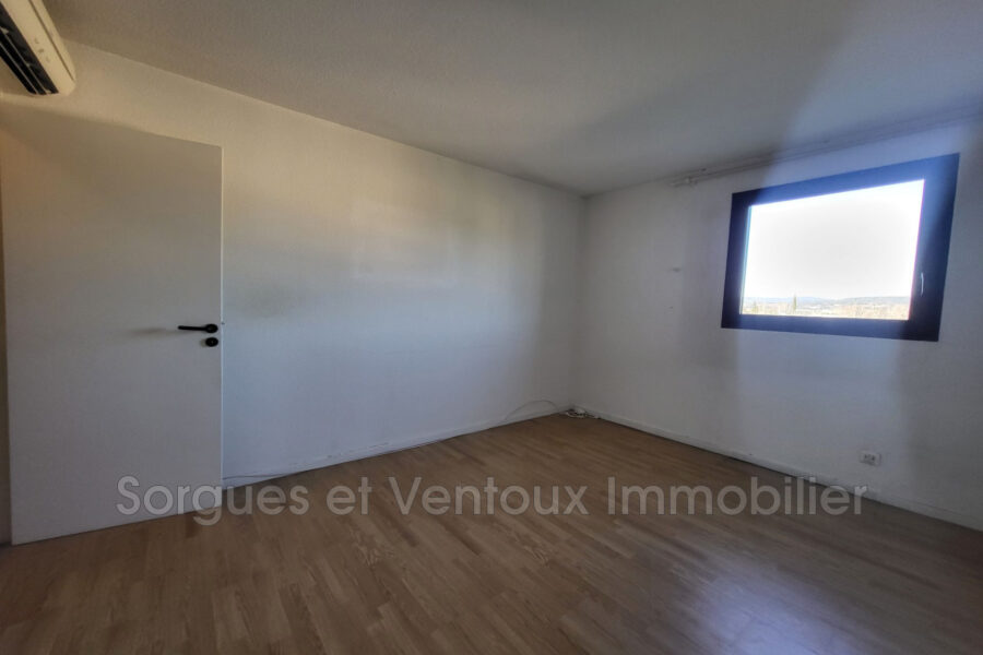 Appartement à vendre à L&rsquo;Isle-sur-la-Sorgue — Vue sur la ville — photo 8