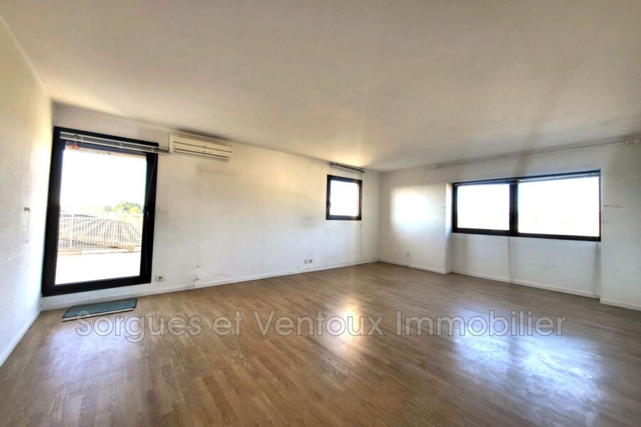 Appartement à vendre à L&rsquo;Isle-sur-la-Sorgue — Vue sur la ville — photo 3