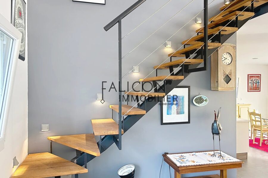 Maison à vendre à La Celle — Vue montagne — photo 4