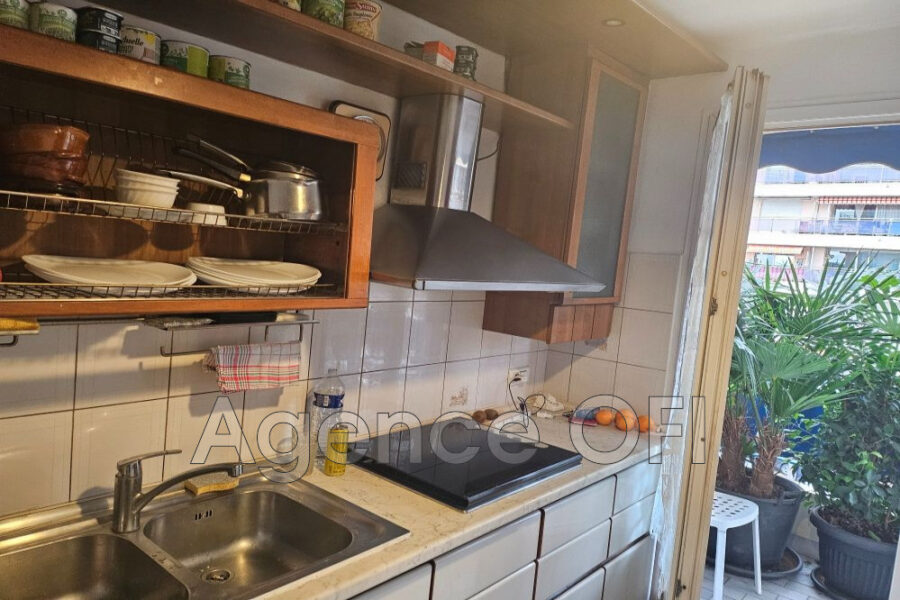 Appartement à vendre à Juan-les-Pins — Vue sur la ville — photo 7