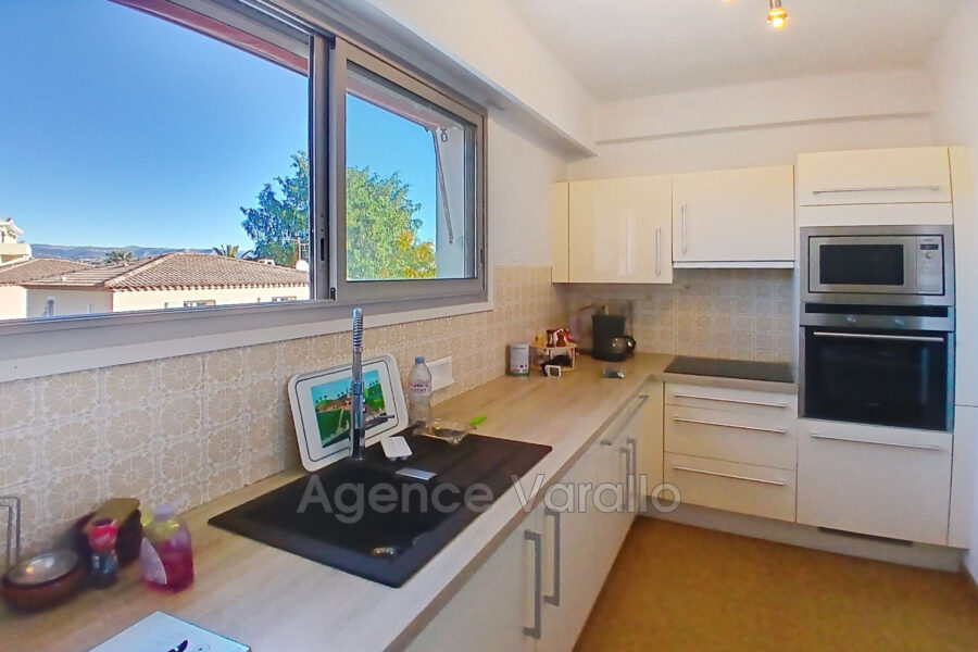 Appartement à vendre à Antibes — Vue mer — photo 9