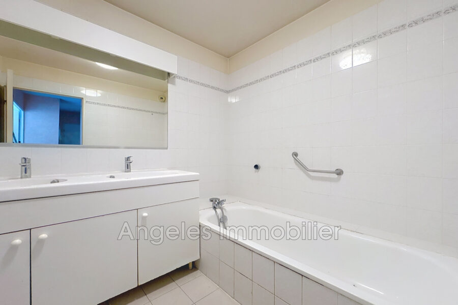 Appartement à vendre à Antibes — Vue sur la ville — photo 6