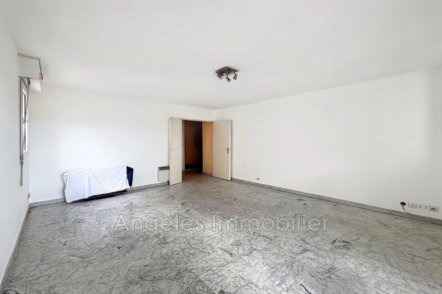 Appartement à vendre à Antibes — Vue sur la ville — photo 5