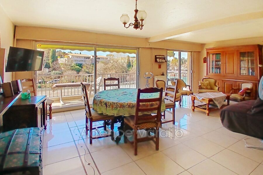 Appartement à vendre à Antibes — Vue sur la ville — photo 5