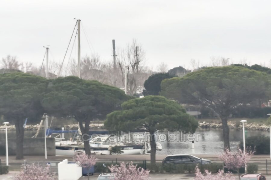 Appartement à vendre à Le Grau-du-Roi — Vue marina & port — photo 1