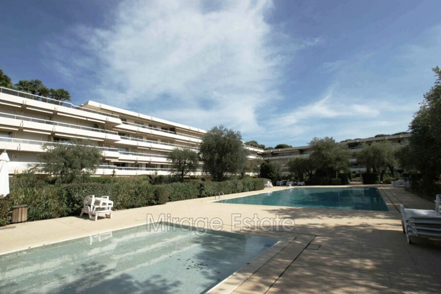 Appartement à vendre à Roquebrune-Cap-Martin — Vue parc & jardin — photo 2
