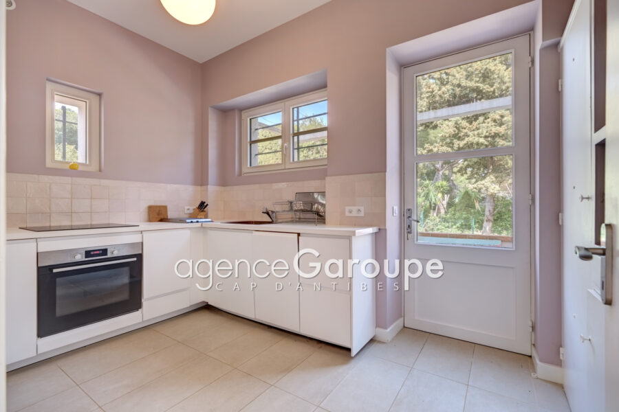 Maison à vendre à Cap-d&rsquo;Antibes — Vue mer — photo 6