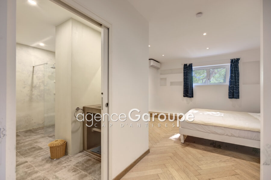 Maison à vendre à Cap-d&rsquo;Antibes — Vue mer — photo 13