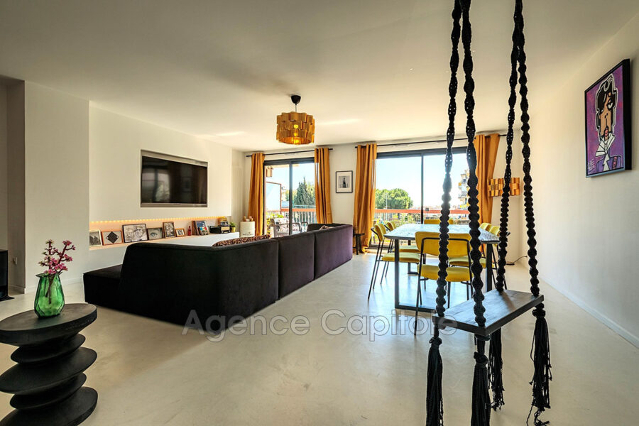 Appartement à vendre à Cagnes-sur-Mer — Vue sur la ville — photo 4