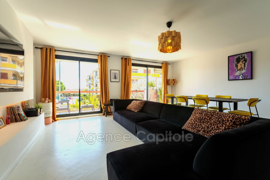 Appartement à vendre à Cagnes-sur-Mer — Vue sur la ville — photo 2