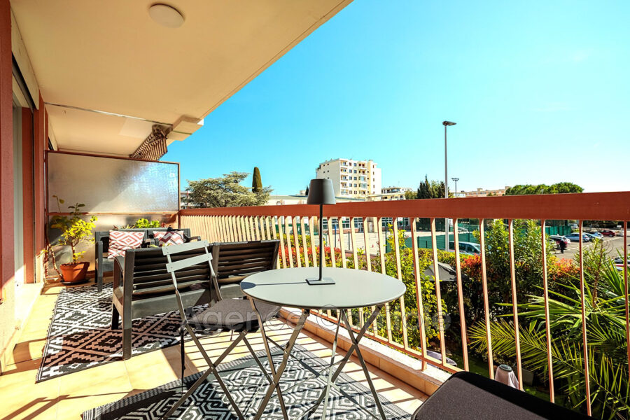 Appartement à vendre à Cagnes-sur-Mer — Vue sur la ville — photo 8