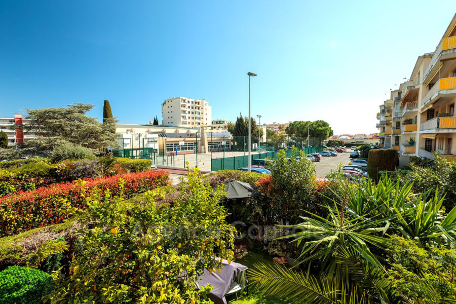 Appartement à vendre à Cagnes-sur-Mer — Vue sur la ville — photo 9