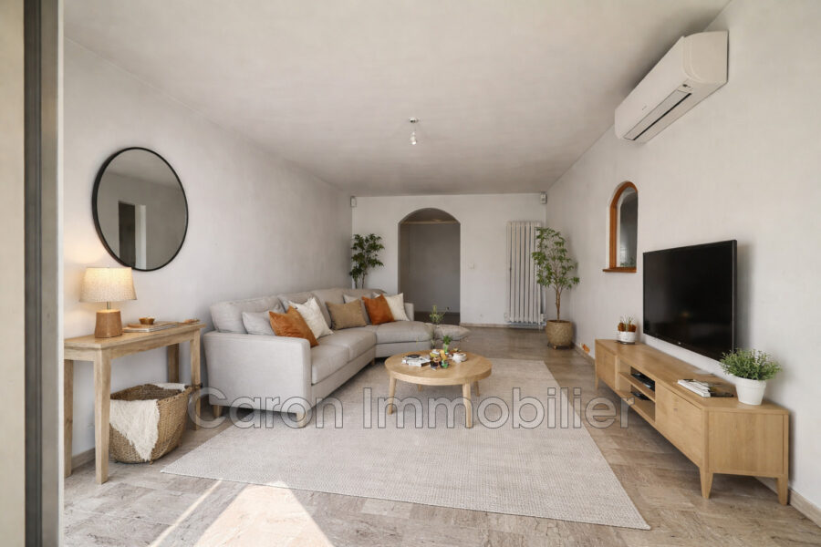 Appartement à vendre à Mandelieu-la-Napoule — Vue sur la ville — photo 3