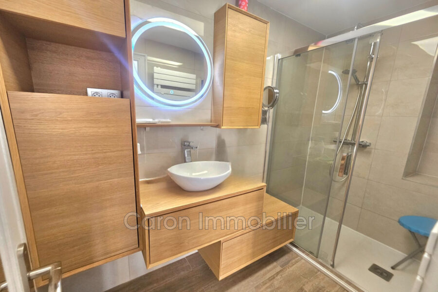 Appartement à vendre à Mandelieu-la-Napoule — Vue sur la ville — photo 9