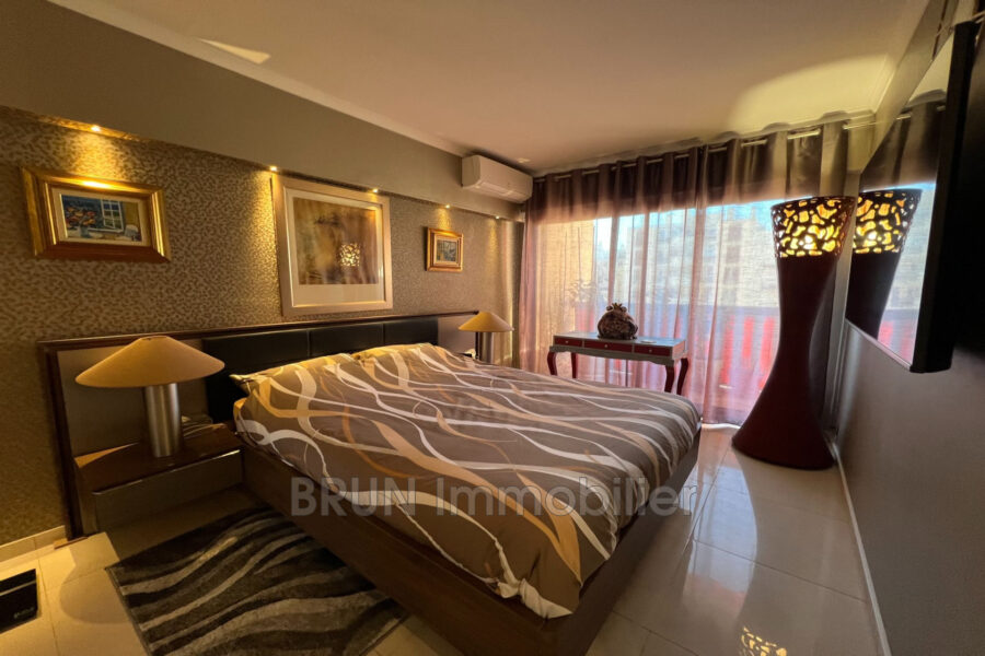 Appartement à vendre à Juan-les-Pins — Vue sur la ville — photo 6
