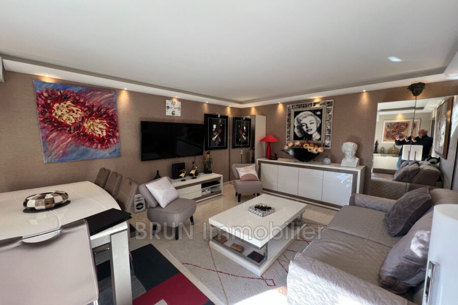 Appartement à vendre à Juan-les-Pins — Vue sur la ville — photo 3