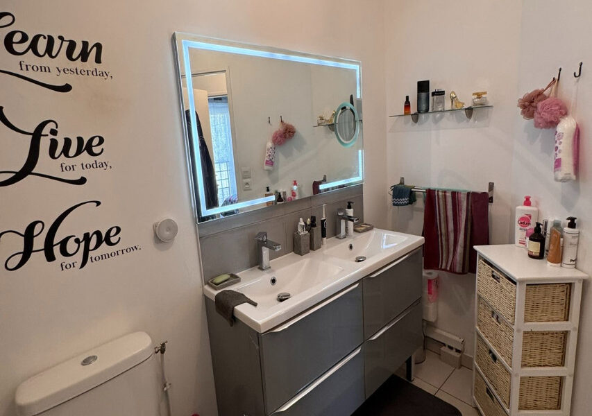 Appartement à vendre à Marseille 13e arrondissement — Vue sur la ville — photo 8