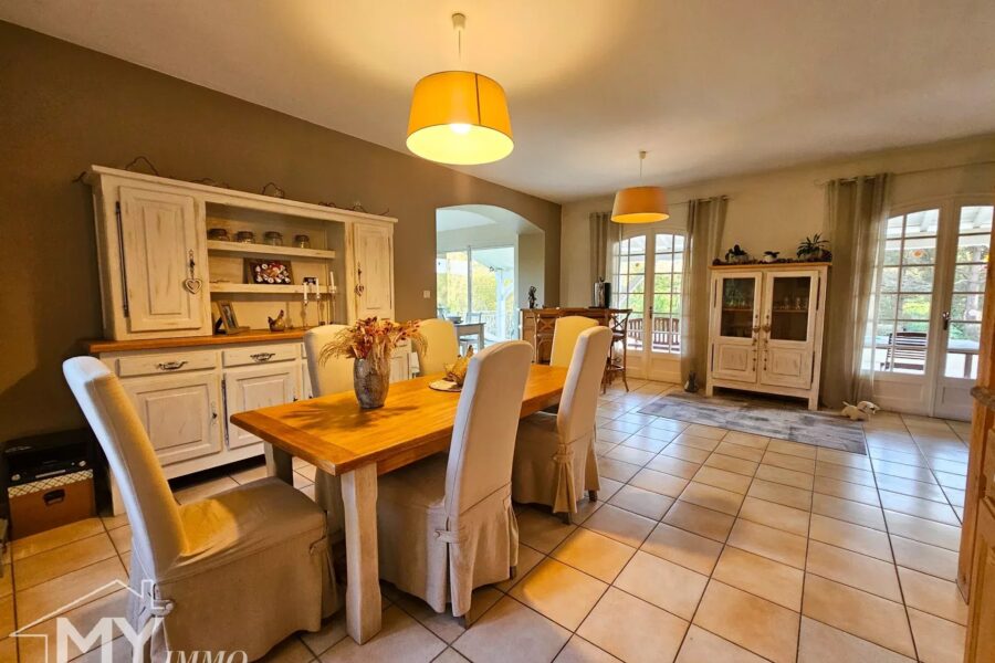 Maison à vendre à Pineuilh — Vue montagne — photo 4