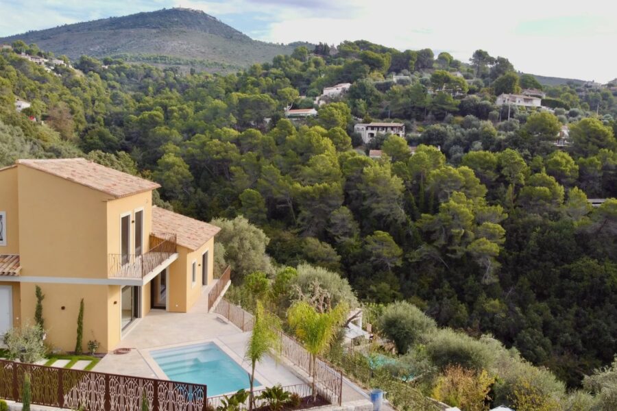 Maison à louer à Colomars — Vue montagne — photo 1