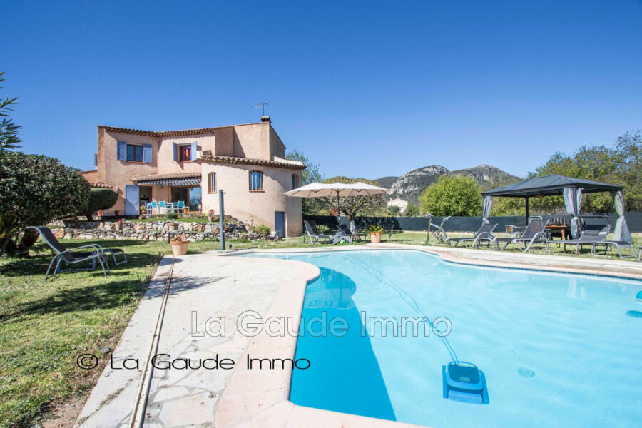 Maison à vendre à La Gaude — Vue montagne — photo 2