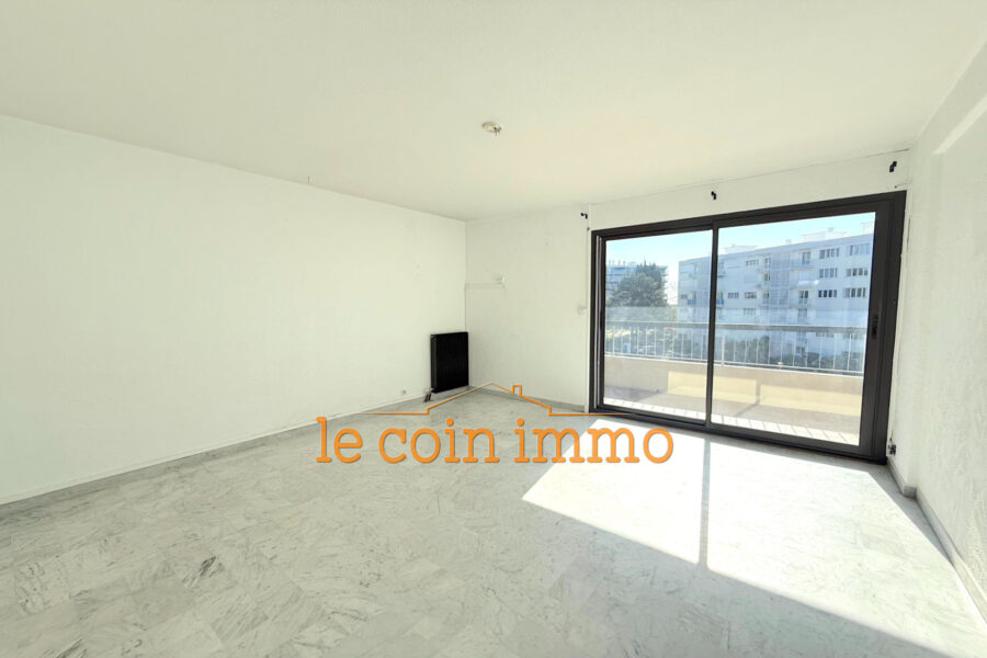 Appartement à vendre à Antibes — Vue parc & jardin — photo 2
