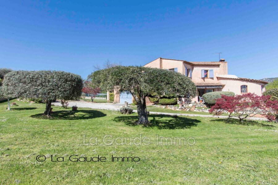 Maison à vendre à La Gaude — Vue montagne — photo 4