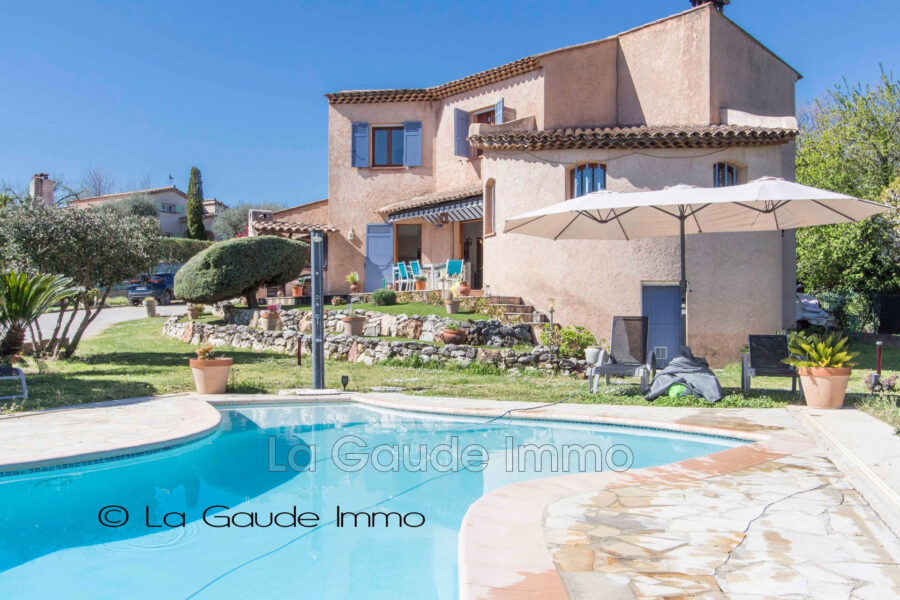 Maison à vendre à La Gaude — Vue montagne — photo 3