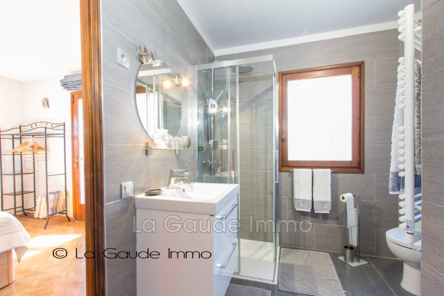 Maison à vendre à La Gaude — Vue montagne — photo 15