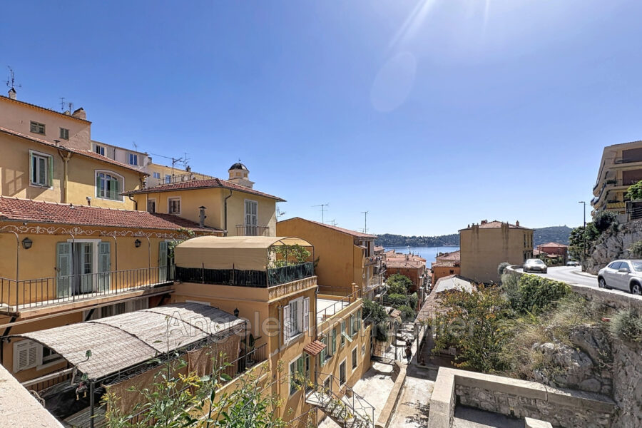 Appartement à vendre à Villefranche-sur-Mer — Vue sur la ville — photo 1