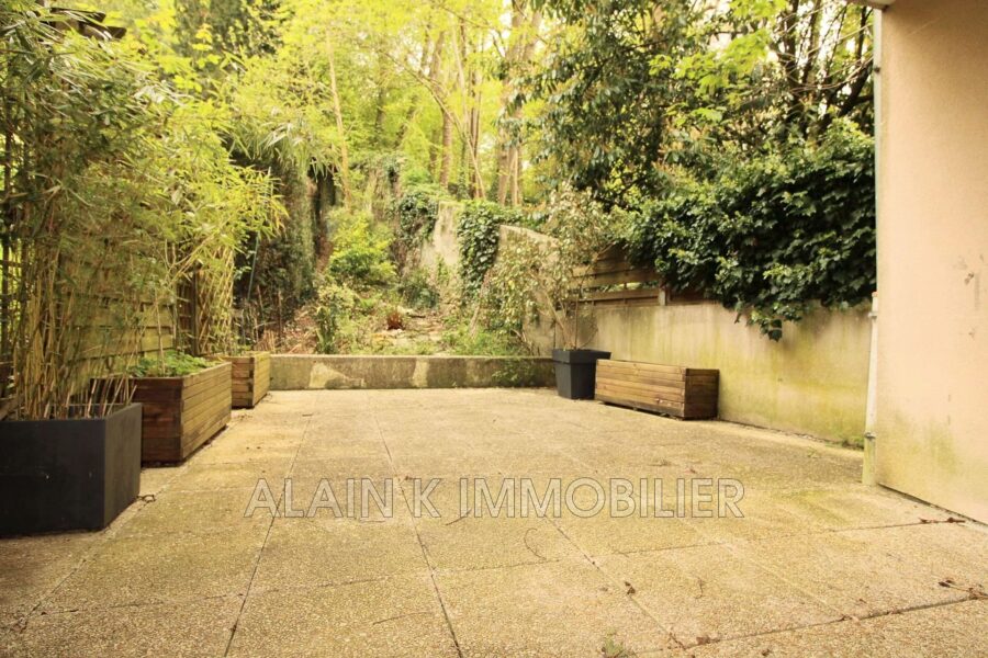 Appartement à vendre à Chaville — Vue parc & jardin — photo 10