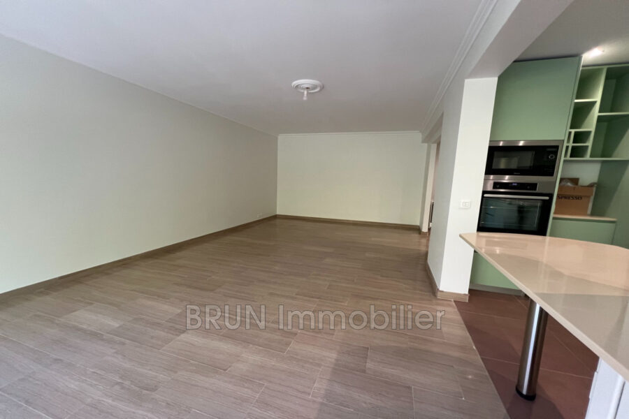 Appartement à vendre à Antibes — Vue sur la ville — photo 15