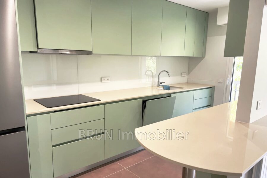 Appartement à vendre à Antibes — Vue sur la ville — photo 14