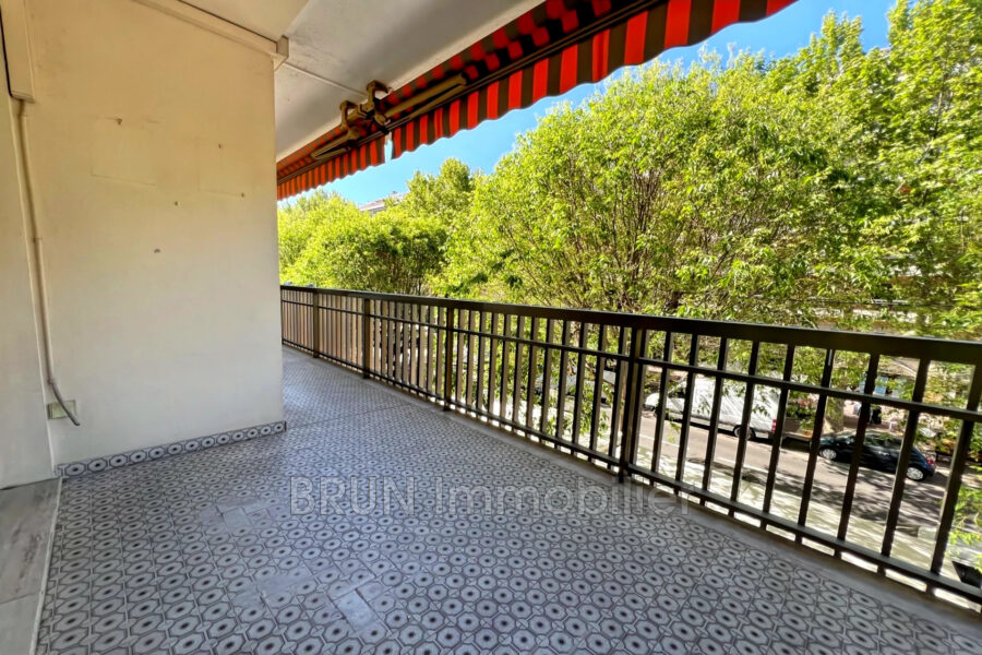 Appartement à vendre à Antibes — Vue sur la ville — photo 5