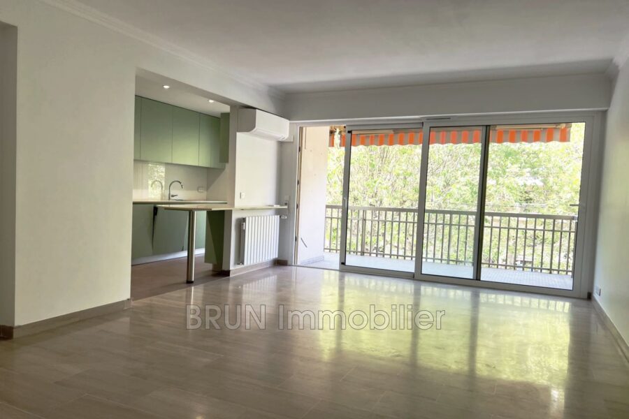 Appartement à vendre à Antibes — Vue sur la ville — photo 3