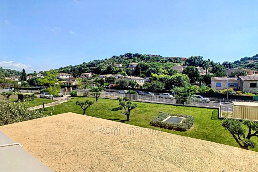 Appartement à vendre à Cagnes-sur-Mer — Vue parc & jardin — photo 1