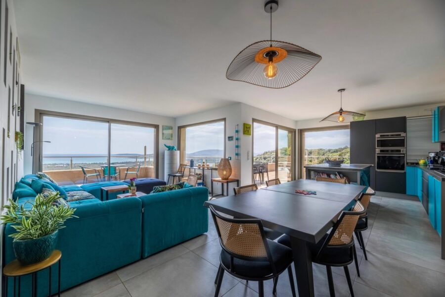 Maison en location vacances à Zonza — Vue mer — photo 9