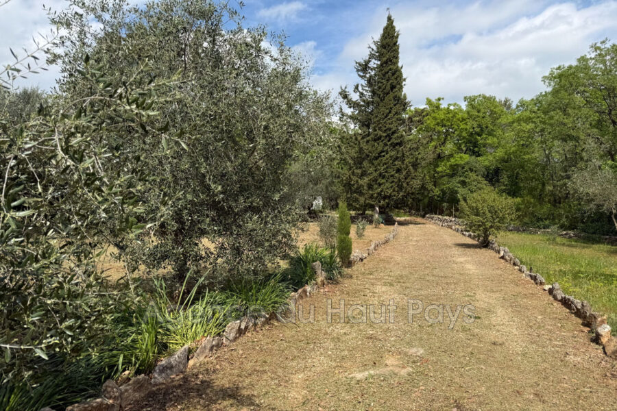 Terrain à vendre à Saint-Cézaire-sur-Siagne — Vue dégagée — photo 3