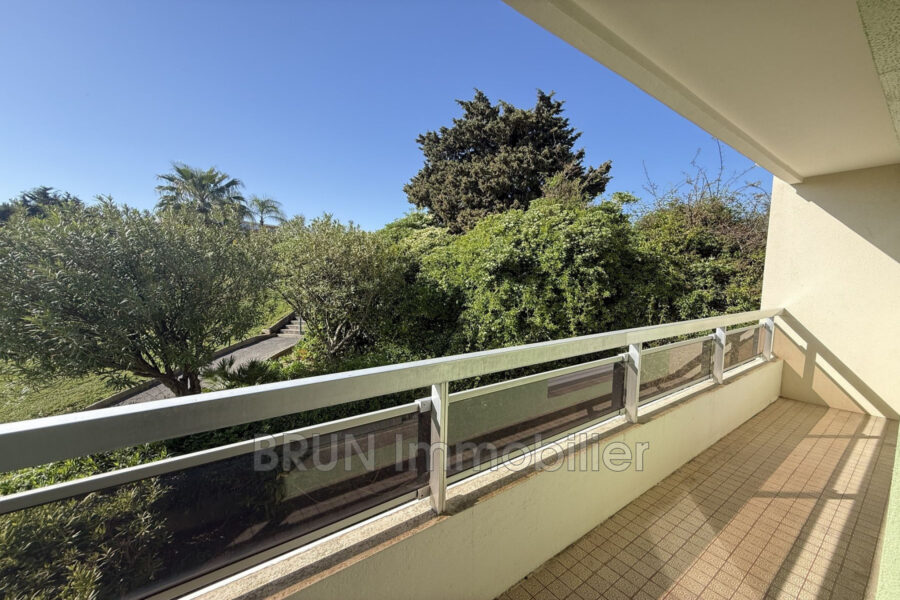 Appartement à vendre à Antibes — Vue parc & jardin — photo 7