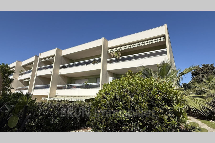 Appartement à vendre à Antibes — Vue parc & jardin — photo 8