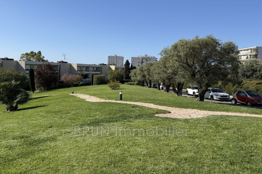 Appartement à vendre à Antibes — Vue parc & jardin — photo 15