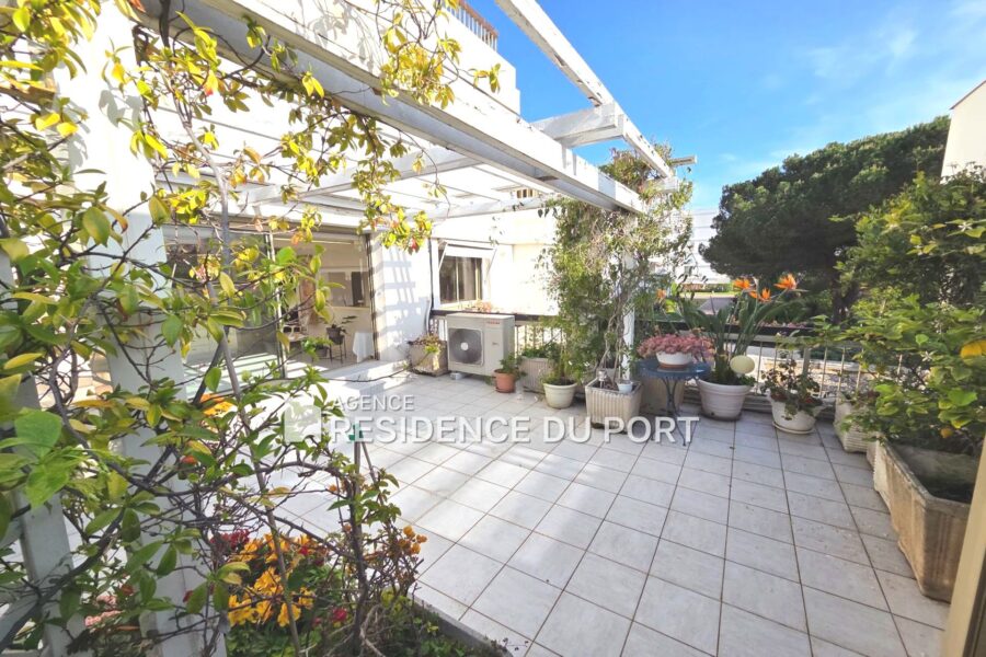 Appartement à vendre à Mandelieu-la-Napoule — Vue mer — photo 6