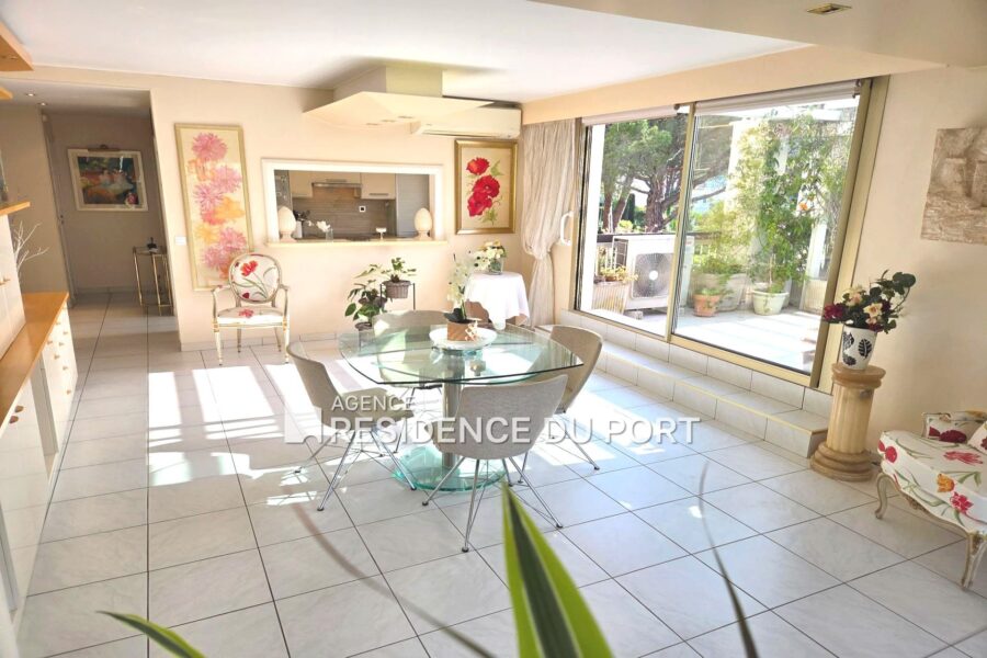 Appartement à vendre à Mandelieu-la-Napoule — Vue mer — photo 10