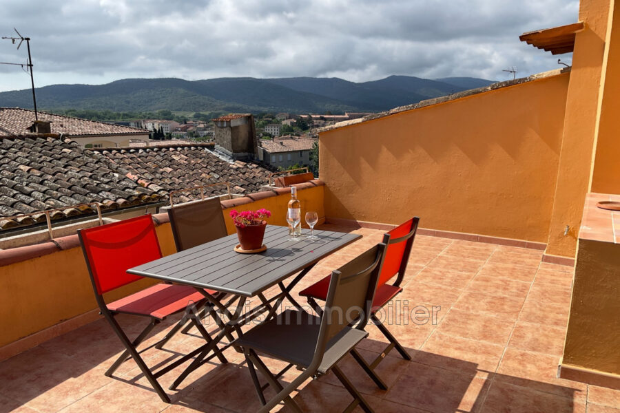 Appartement à vendre à Cogolin — Vue sur la ville — photo 1