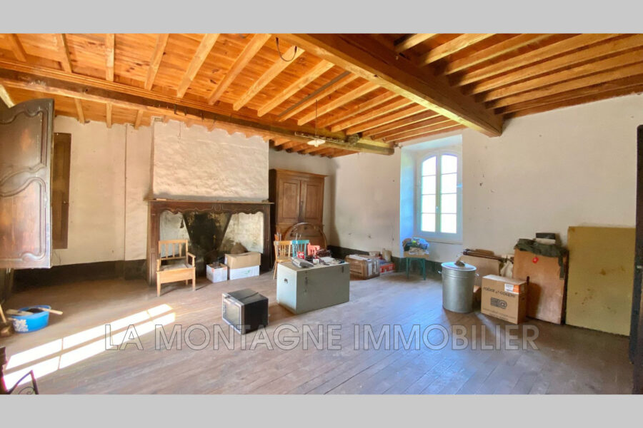 Maison à vendre à Vallee-de-Castelloubon — Vue montagne — photo 3
