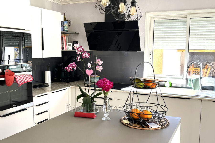 Maison à vendre à Codognan — Vue parc & jardin — photo 3