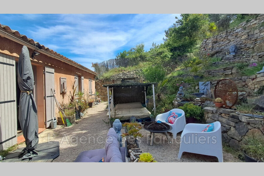 Maison à vendre à Figanières — Vue sur la ville — photo 3