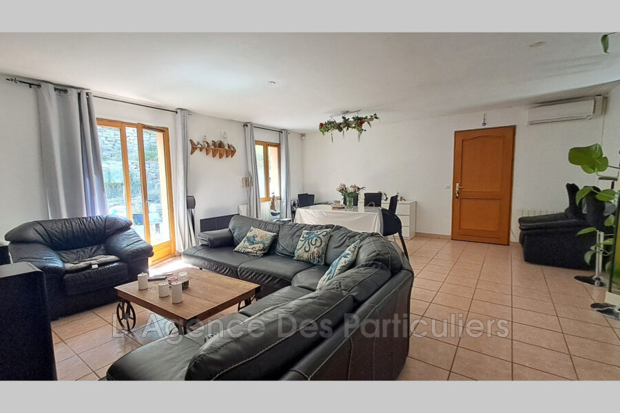 Maison à vendre à Figanières — Vue sur la ville — photo 5