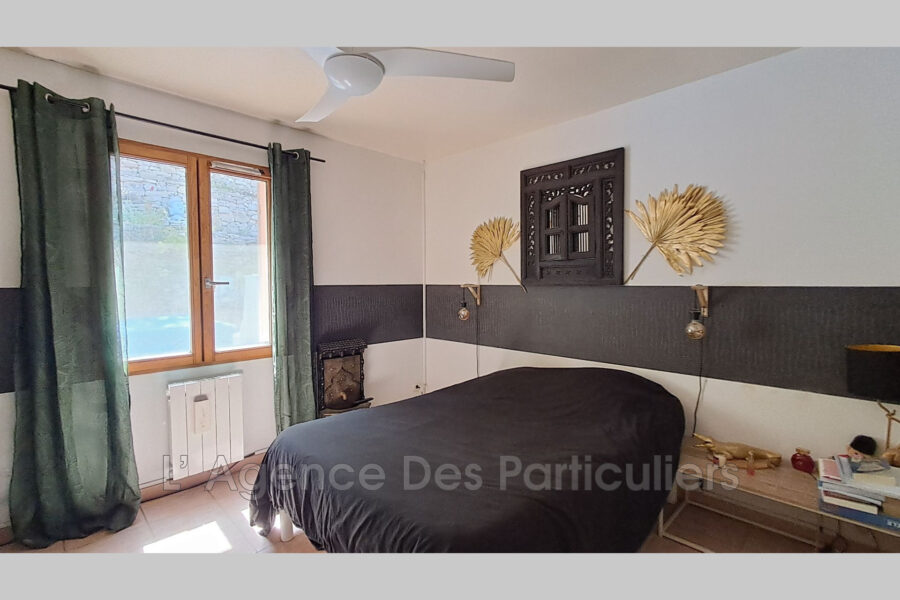 Maison à vendre à Figanières — Vue sur la ville — photo 8