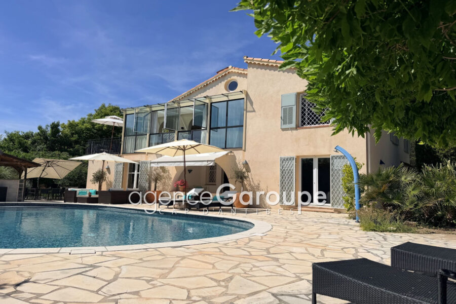 Maison à vendre à Cap-d&rsquo;Antibes — Vue mer — photo 2